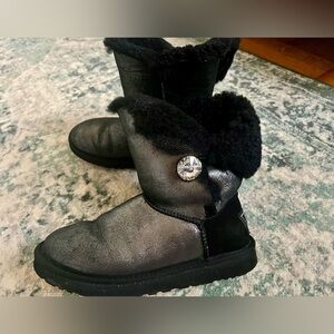 Uggs winter shoes